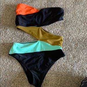 Volvo’s swimsuit new